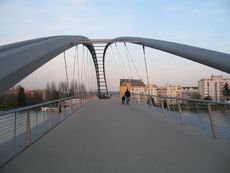 Weil am Rhein Dreiländerbrücke 002.jpg